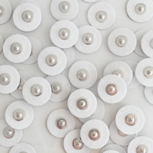 Viele runde Oberflächenelektroden auf Transferfolien.