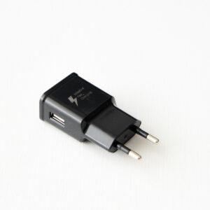 USB-Ladegerät in schwarz